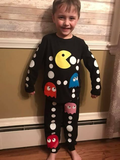 Pacman Halloween Costumes, Diy Pacman Costume, Pac Man Birthday Party, Pac Man Costume, Diy Fantasia, Pac Man, Clever Halloween Costumes, Mens Birthday Party, Diy For Men