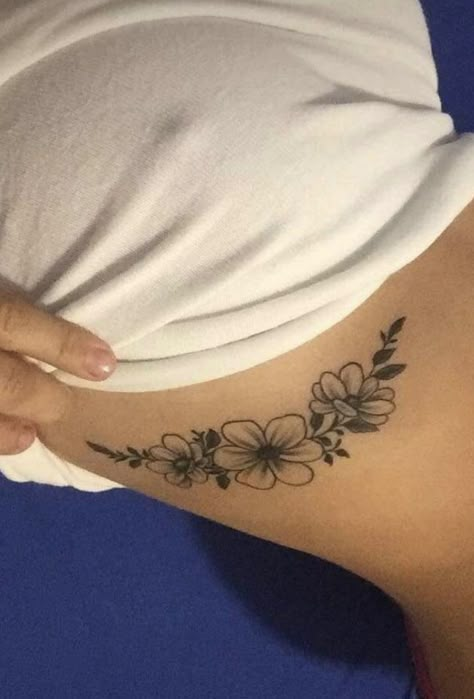 Hide Tattoo Placement, Flower Tattoos Underboob, Discreet Tattoo Placement, Tattoo Placement Women, Discreet Tattoos For Women, Tattoo Placement For Women, Tattoo Ribcage, Tattoos For Women On Thigh, Underboob Tattoo Designs