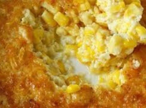 This Corn Casserole is one of the best and easiest recipes I have. Great for a holiday side dish! Cheesy Corn Casserole, Creamy Corn Casserole, Corn Casserole Recipe, Corn Pudding, Corn Casserole, Corn On The Cob, Pudding Recipe, Side Recipes, Veggie Dishes