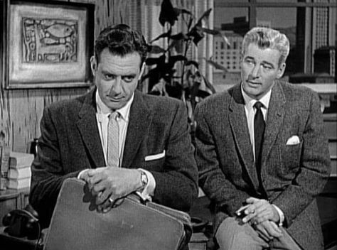 Two of my favorite TV guys in one photo : Paul Drake & Perry Mason (Raymond Burr & William Hopper) Mason Raymond, Perry Mason Tv Series, Raymond Burr, Perry Mason, Classic Television, Vintage Tv, Cozy Mysteries, Old Tv, Agatha Christie