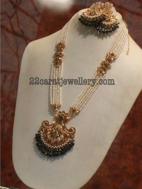 Muthyala Haram Designs Gold, Muthyala Haram Designs, Pearl Bridal Jewelry Sets, Haram Designs, Fancy Jewelry Necklace, Online Gold Jewellery, Pearl Jewelry Design, Gold Jewelry Simple Necklace, Beautiful Gold Necklaces