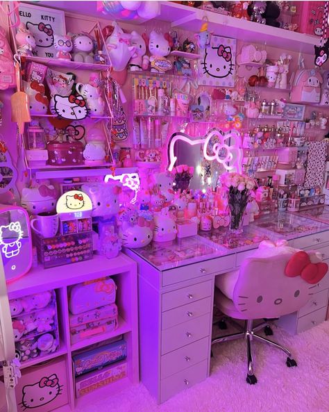 Room Ideas Hello Kitty Y2k, Hello Kitty Closet, Hello Kitty Interior, Hello Kitty Room Ideas, Hello Kitty Room Aesthetic, Pink House Interior, Dorm Themes, Kitty Room, Hello Kitty Room Decor