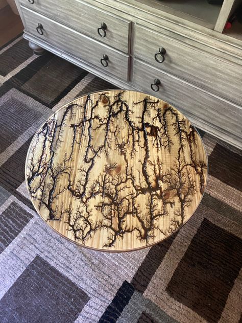 Wood Burning Coffee Table, Wood Burn Coffee Table, Litchenburg Wood Burning Diy, Wood Fractal Burning, Fractal Burning, Woodburning Projects, Wood Burning Art, Cooking Recipes Desserts, Wood Slices