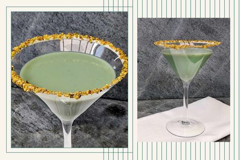 Pistachio Martini Recipe, Pistachio Martini, Pistachio Drink, Pistachio Syrup, Popular Cocktail Recipes, Cocktail Trends, Pistachio Gelato, Pasta Chips, Creamy Cocktails