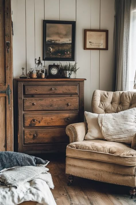 Give your home a modern farmhouse vibe by mixing vintage finds with contemporary decor! This easy guide helps you create a balanced and stylish space. 🏡✨ #ModernFarmhouseDecor #VintageHomeStyle #FarmhouseVibes #HomeDecorTrends #RusticModernLook Vintage Style Studio Apartment, Traditional Mixed With Farmhouse Decor, Transitional Country Home, Old Farmhouse Esthetic, Cottage Western Home, Farmhouse Deer Decor, Old Decorations Home Decor, Moody Vintage Farmhouse, House Decor Old Fashioned