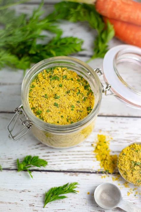 Poultry Seasoning Recipe, Bouillon Recipe, Vegan Minestrone Soup, Vegan Starters, Nutritional Yeast Recipes, Poultry Seasoning, Vegan Sauces, Nutritional Yeast, Plant Based Eating