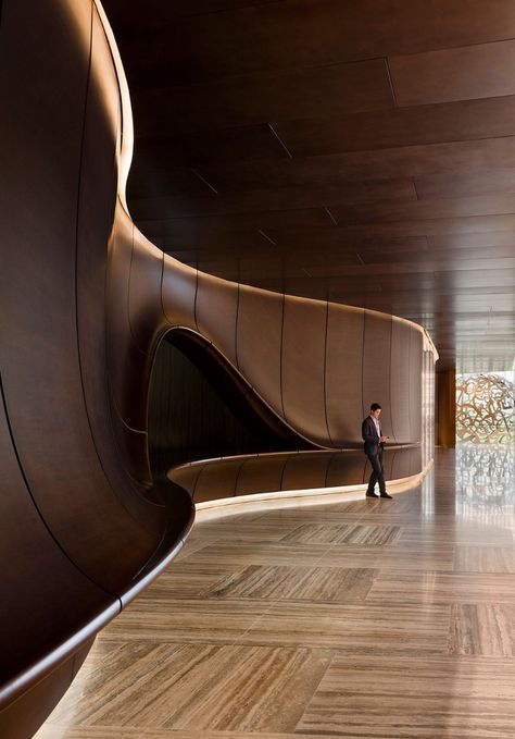 30 Hudson Yards Lobby & Café متحف فني, Hudson Yards, Lobby Interior, Futuristic Interior, Parametric Design, H Design, Curved Walls, Lobby Design, Futuristic Design