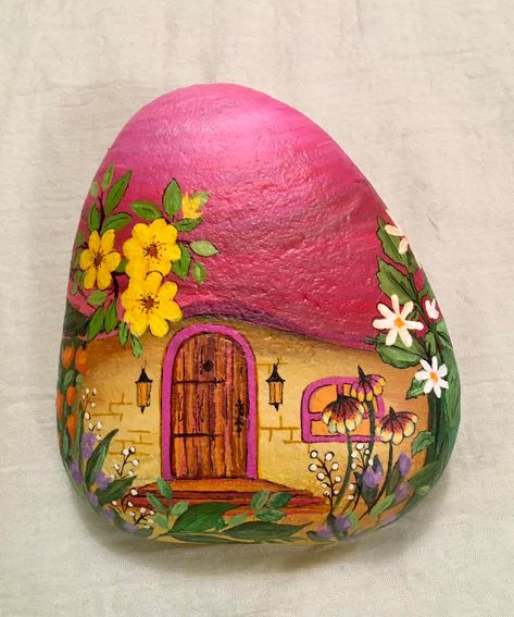 Mushroom Fairy House, Rock Crafts Diy, Painted Garden Rocks, Fairy Things, Ladybug Rocks, Stone Pictures Pebble Art, Pink Magic, Garden Rock Art, Diy Rock Art