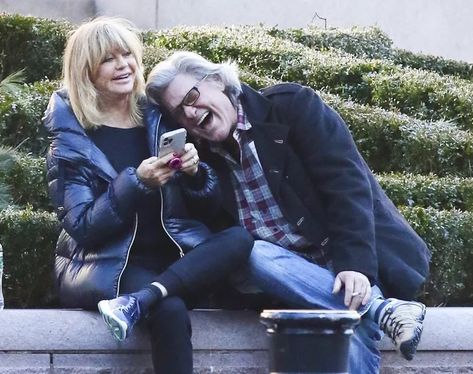 Goldie Hawn, Kurt Russell Share Laugh on Valentine's Day: Photo Goldie Hawn Kurt Russell, Never Getting Married, Heart Touching Story, New York City Photos, Tommy Lee Jones, Kurt Russell, Goldie Hawn, Marriage Certificate, Michael J