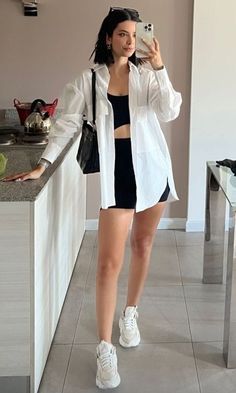 Everyday Fashion Outfits, Casual Day Outfits, Europe Trip, Looks Street Style, Easy Trendy Outfits, Causual Outfits, Athleisure Outfits, Summer Fits, Fashion Mistakes