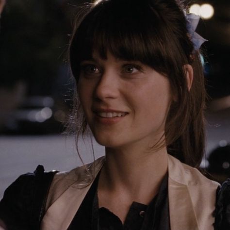 Summer Finn, Zooey Deschanel Hair, Jessica Day, Manic Pixie Dream Girl, 500 Days Of Summer, 500 Days, Summer Haircuts, Joseph Gordon Levitt, Summer Icon