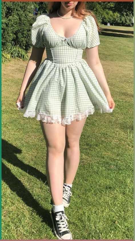 Coquette Dress Plus Size, Cute Sage Green Outfits, Hot Cottagecore, Plus Size Summer Shorts Outfits, Size Inclusive Fashion, How To Dress Short And Curvy, Picnic Clothes Outfits Style, White Outfits Plus Size, Date Outfit Ideas Spring