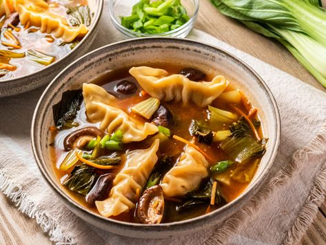 Potsticker Hot and Sour Soup - Kikkoman Home Cooks Hot And Sour Potsticker Soup, Potsticker Hot And Sour Soup, Kikkoman Potsticker Hot And Sour Soup, Potsticker Soup, Vegan Ramen Recipes, Sweet And Sour Soup, Ginger Carrots, Hot Sour Soup, Ramen Recipe