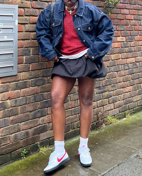 The bubble skirt and sneakers combination is undefeated for summer 🤌🏾🫶🏾💃🏾 @sizeofficial #size #certified #paid • • • • • • • • #streetwearfashion #stylingtips #denimjacket #blackgirlstyle #fashioncreator #sunmeroutfits #sustainablefashion #londonfashion #summerstyle Bubble Skirt Outfit Aesthetic, Bibi Photoshoot, Bubble Dress Outfit, Bubble Skirt Outfit, Skirt Outfit Aesthetic, Skirt With Sneakers, Outfit With Sneakers, Skirts With Sneakers, Skirt Outfits Aesthetic