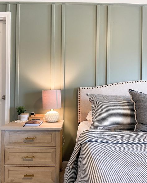 DIY double board & batten painted in Evergreen Fog by Sherwin Williams. Sherwin Williams Evergreen Fog, Painted Feature Wall, Wall Behind Bed, Modern Shaker Kitchen, Evergreen Fog, Bedroom Decor Dark, Dining Room Accent Wall, Feature Wall Bedroom, Board Batten