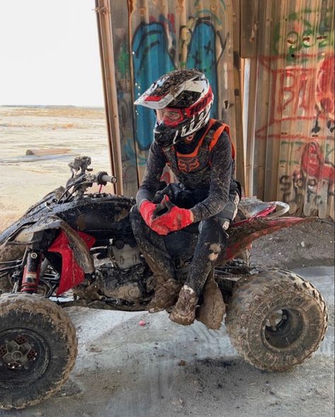 Best Off Road Vehicles, Quad Bikes, Dirt Bike Gear, Cool Dirt Bikes, 4 Wheelers, Biker Boys, Dirty Air, Bike Pic, Four Wheelers