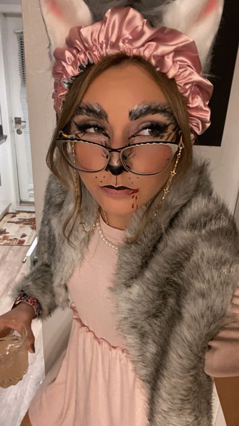 Wolf makeup Big Bad Wolf Granny Costume, Grandma Wolf Costume Diy, Wolf In Grandma Costume, Big Bad Wolf Grandma Costume, Big Bad Wolf Shrek Costume, Granny Wolf Costume Diy, Cute Wolf Halloween Costume, Granny Wolf Costume, Wolf Costume Aesthetic