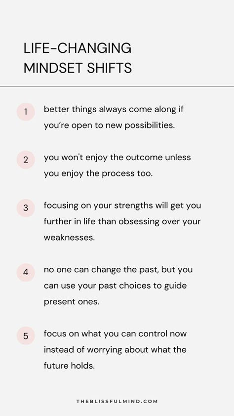 If you want to live a positive and fulfilling life, it's important a cultivate mindset that moves you forward. Here are 5 simple mindset shifts that have changed my life for the better. Mindset Quotes Positive, Change Mindset, Growth Mindset Quotes, This Is Your Life, Writing Therapy, Healthy Mindset, Change Your Mindset, Positive Self Affirmations, Mindset Quotes