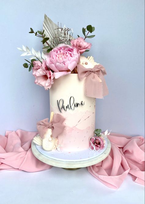 Rođendanske Torte, Peony Cake, Buttercream Cake Decorating, 65th Birthday, 18th Birthday Party, Elegant Cakes, Buttercream Cake, Cake Decoration, 18th Birthday