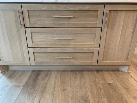 Rift sawn white oak with the Minwax simply white stain and water based matte poly Minwax Simply White Stain, Rift Sawn White Oak, White Oak Kitchen Cabinets, Natural Wood Kitchen Cabinets, Stained Kitchen Cabinets, White Oak Kitchen, Natural Wood Kitchen, Lake House Kitchen, Bg Design