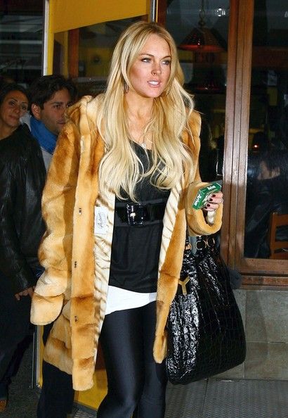 Lindsay+Lohan (410×594) Lindsay Lohan Blonde, Flemington Racecourse, Pop Princess, Manish Arora, Anna Nicole Smith, Melbourne Cup, Mink Coat, Mink Fur Coat, Lindsay Lohan