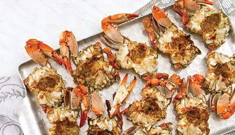 "This recipe for barbecued crabs is one I dearly treasure. It was given to me years ago by my friend, the late Henry Mayer, who was an avid outdoorsman and a grand cook." - Marcelle Bienvenu South Louisiana Recipes, Blue Crab Recipes, Seafood Nachos, Grilled Crab, Meal Hacks, Crab Recipe, Louisiana Cooking, Louisiana Kitchen, Louisiana Creole