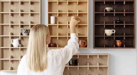 Sætter Copenhagen - the original cup shelf. Japandi Shelves, Cup Shelf, Mug Display, Danish Furniture, High Quality Furniture, Elle Decor, Pop Up Shop, 인테리어 디자인, Danish Design