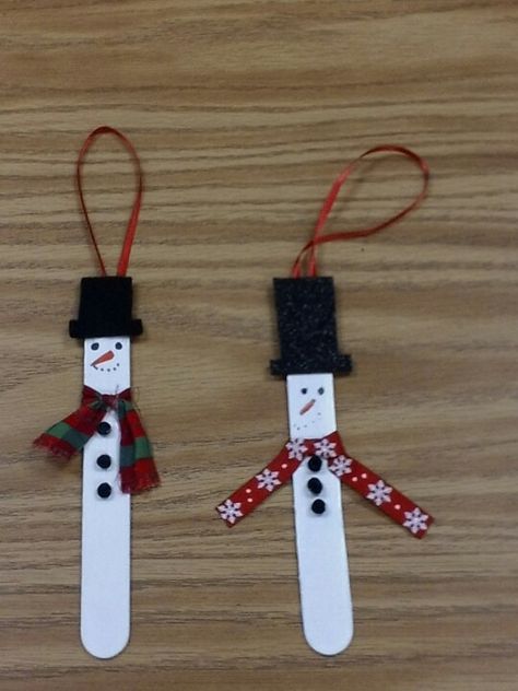 Cheap Christmas Crafts For Kids, Kids Christmas Crafts Ornaments, Popsicle Stick Ornaments, Christmas Candy Jars, Diy Christmas Candy, Fest Temaer, Christmas Crafts For Kids To Make, Fun Christmas Crafts, Snowman Crafts