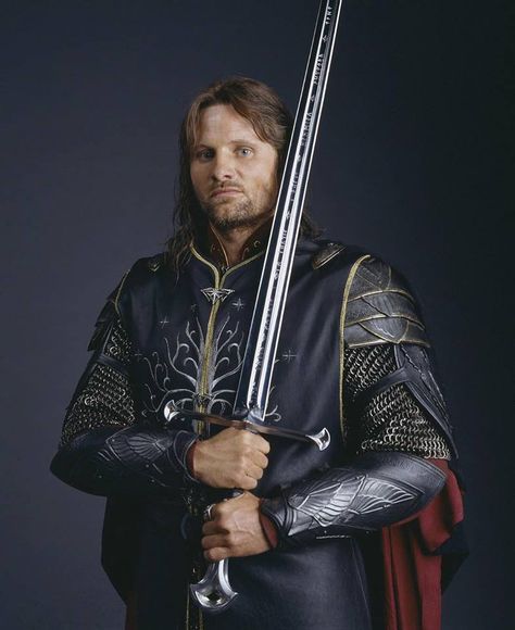 Shoulder To Chest Tattoo, Aragorn Costume, Lord Of The Rings Aragorn, Lotr Swords, Armor Shoulder, Lotr Trilogy, Elven Queen, Viggo Mortensen, Lotr Art