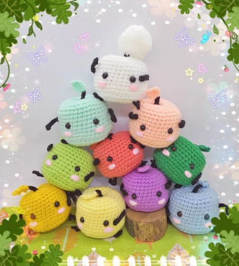 Crochet Stardew Valley, Stardew Valley Crochet, Stardew Valley Junimo, Crochet Chicken, Crochet Cross, Fun Crochet Projects, Crochet Diy, Diy Crochet Projects, Stardew Valley