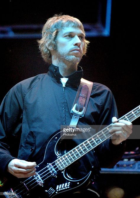 Andy Bell Bass guitar player from Oasis performing live at the V festival August 21, 2005; Weston Park , Staffordshire.Uk; Job : 12655 Andy Bell Ride, Andy Bell, Rock Musicians, August 21, Guitar Player, Bass Guitar, Rock N Roll, Oasis, Bass