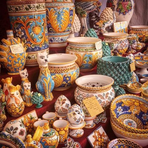 Read our guide to some of the most unique souvenirs to buy from the Italian island of Sicily What To Buy In Sicily, Sicily Decor, Sicily Souvenir, Caltagirone Sicily, Sicily Ceramics, Sicilian Pottery, Sicilian Decor, Italian Souvenirs, Messina Sicily