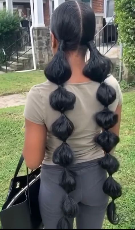 Weave Ponytail Hairstyles, Sleek Ponytail Hairstyles, Banana Hair Clips, Banana For Hair, Birthday Hairstyles, Black Ponytail Hairstyles, Hair Twist Styles, Hair Ponytail Styles, Sleek Ponytail