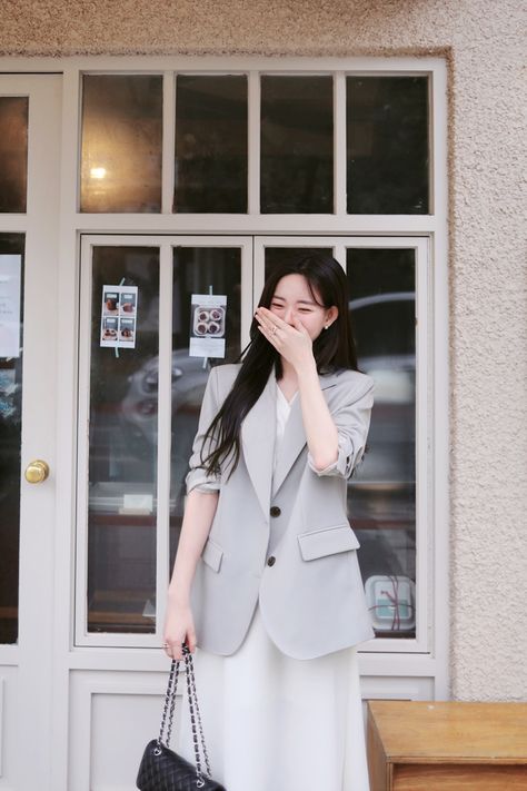 Blazer And Dress, Casual Office Attire, Smart Casual Work Outfit, Dress Korean, Muslim Fashion Dress, Korean Fashion Dress, Anime Dress, Korean Dress, Fashion Attire