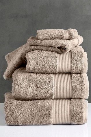 Egyptian Cotton Towels Brown Towel, Towel Ladder, Egyptian Cotton Towels, Fluffy Towels, Bamboo Towels, Large Baths, Striped Towels, Luxury Towels, Face Cloth