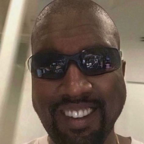 observemysilence Kanye West Meme, Kanye Memes, Funny Kanye, Kanye West Funny, Kanye West Wallpaper, 얼굴 드로잉, 10 Funniest, Body Picture, Really Funny Pictures