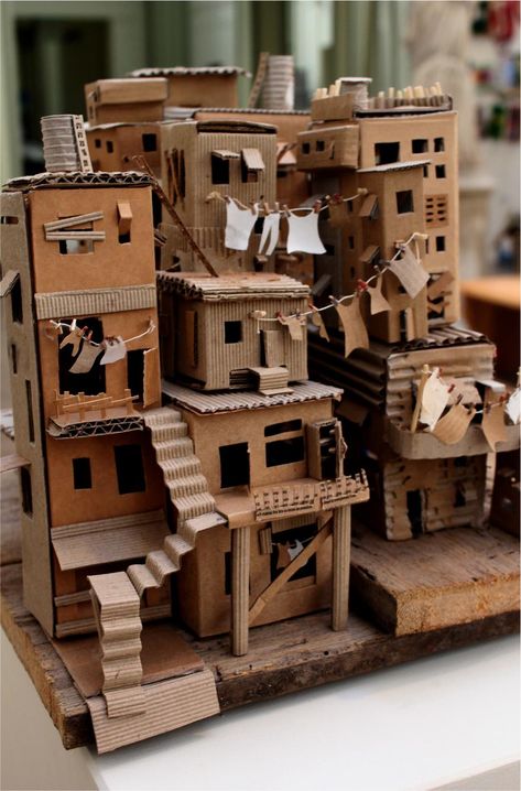 Cardboard City, Cardboard Houses, Cardboard Sculpture, Cardboard House, Cardboard Art, Beginners Knitting, Miniature Houses, Paper Clay, Cardboard Crafts