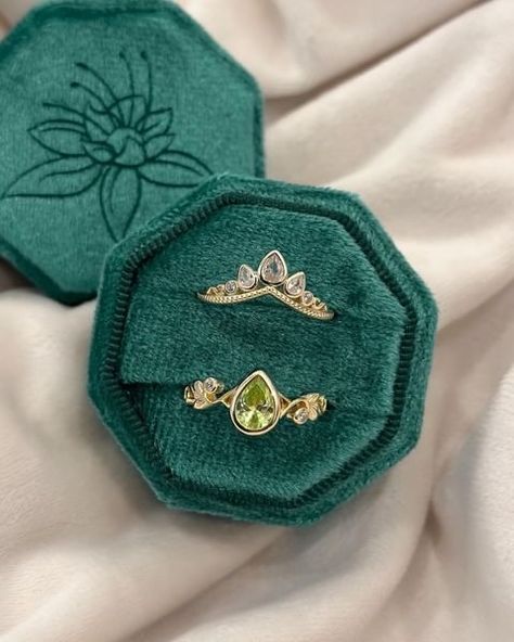 All Posts • Instagram Princess And The Frog Wedding Ring, Princess And The Frog Ring, Frog Rings, Tiana Princess And The Frog, Tiana Wedding, Tiana Princess, Disney Rings, Princesa Tiana, Princess And The Frog