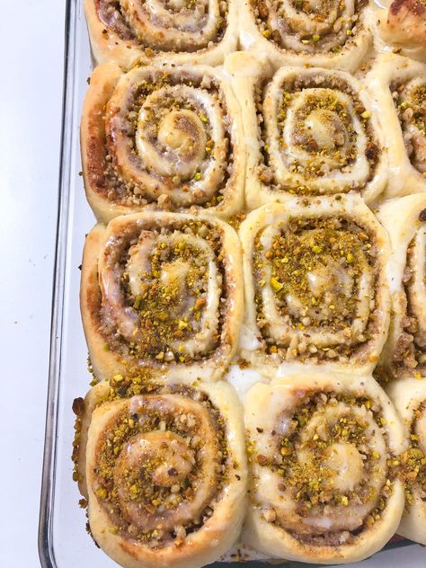 Baklava Rolls, Sticky Rolls, Holiday Bread, Sweet Rolls, Holiday Breakfast, Dessert Ingredients, Sweet Roll, Breakfast Bake, Middle Eastern Recipes