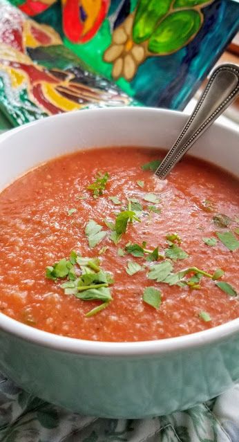 Tomato Potato Soup, Potato Soup Simple, Tomato Potato, Soup Simple, Food Recipes Easy, Running Mom, Carb Meals, Tomato Juice, European Food