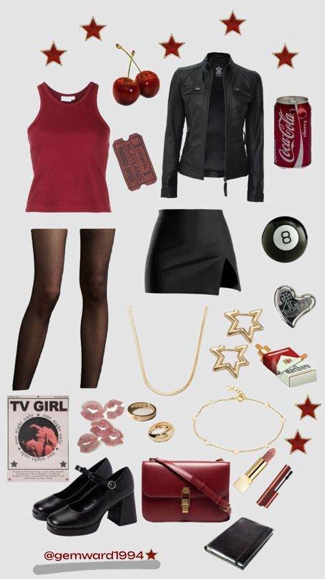 Rings Vivienne Westwood, Layered Gold Jewelry, Maroon Tank Top, Stargirl Aesthetic, Rock Star Outfit, Cherry Coke, Vivienne Westwood Red, Rockstar Girlfriend, Red Shoulder Bag