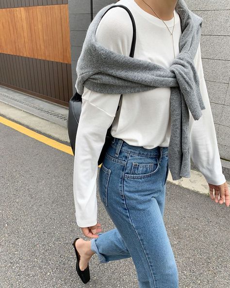 We Want to Live In This Weekend Outfit for Fall Fall Weekend Outfits, Minimal Stil, 80s Trends, Minimalist Moda, Weekend Outfit, Mode Inspo, 가을 패션, Inspiration Mode, Looks Style