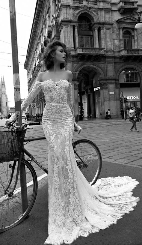 Liz Martinez Bridal, Liz Martinez, Top Wedding Dresses, Grace Loves Lace, Stunning Wedding Dresses, Mod Wedding, Wedding Dress Trends, Dresses Elegant, Romantic Weddings