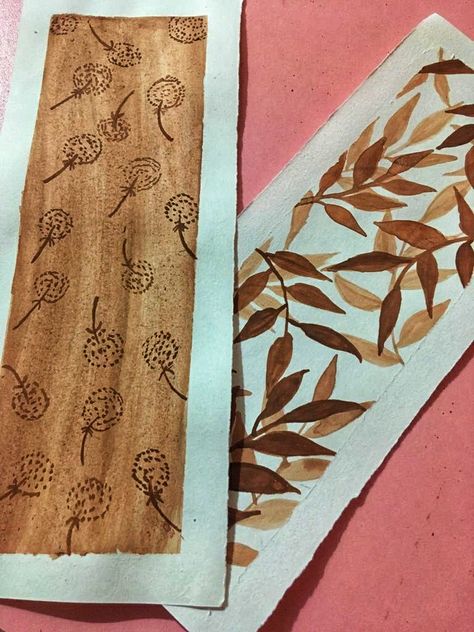 Athstetic Painting, Brown Bookmark Ideas, Brown Aesthetic Painting, Brown Bookmark, Bookmarks Painting, Coffee Art Drawing, Coffee Art Painting, Painting Leaves, Bookmark Collection