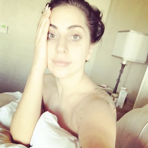 FRESH FACED: Lady Gaga goes without makeup or a wig on Instagram. Lady Gaga Without Makeup, Joanne Lady Gaga, Lady Gaga Images, Lady Gaga Makeup, Celebs Without Makeup, Celebrity Selfies, Lady Gaga Photos, Celebrity List, Photo Makeup