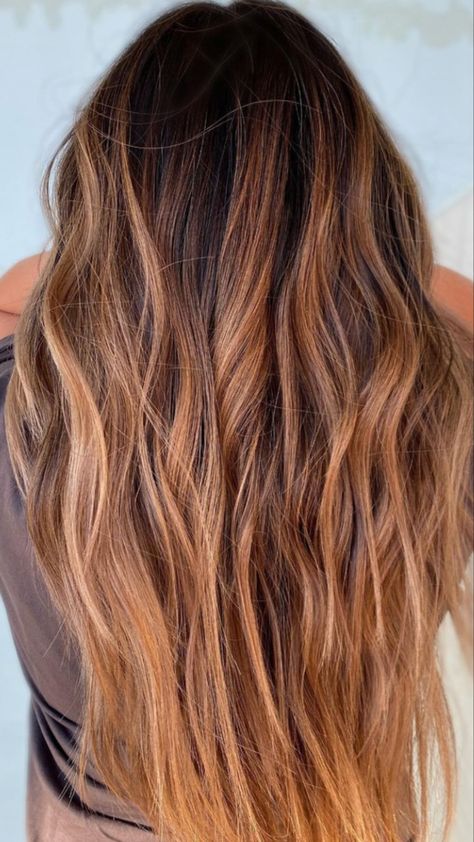 Brunette Copper Ombre Hair, Auburn To Blonde Ombre Hair, Apricot Balayage Brunette, Balayage On Auburn Hair, Lived In Red Hair, Dark Strawberry Blonde Hair Light Auburn, Ginger Hair With Lowlights, Ombre Vs Balayage, Strawberry Balayage