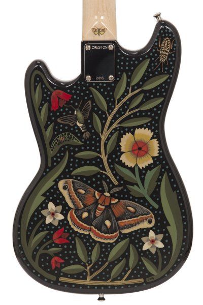 Electric Guitar Paint Designs, Custom Painted Bass Guitar, Diy Guitar Design, Custom Guitar Paint Jobs, Painting Electric Guitar, Diy Painted Guitar, Painting A Guitar Diy, Painted Acoustic Guitar Ideas, Hand Painted Electric Guitar