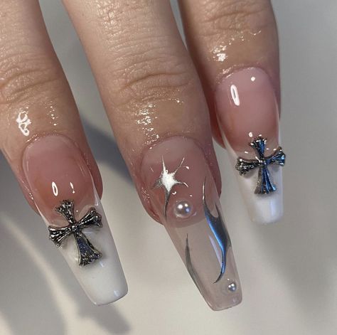 French Tip Acrylic Nails With Cross, Chrome Gem Nails, Chrome Nails With Cross, Nails With Cross Gems, White Nails Gems, Cross Gem Nails, Silver Y2k Nails, White Cross Nails, Nail With Cross