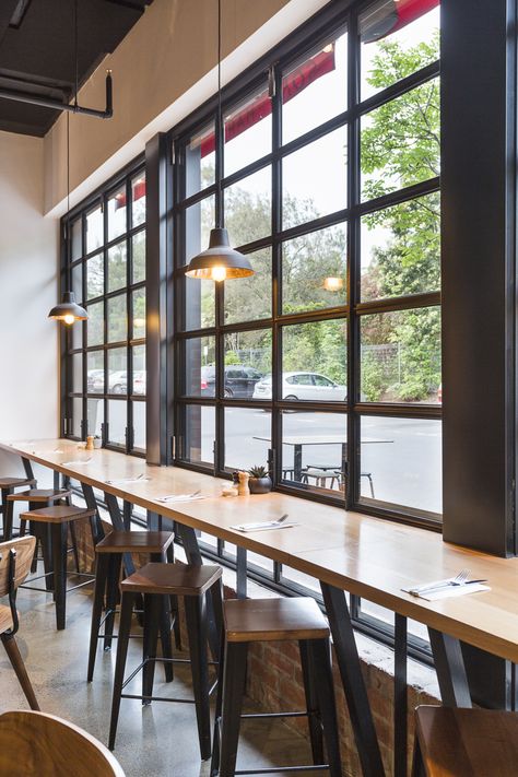 Cafe Window Design Ideas, Industrial Cafe Exterior, Cafe Window Design, Industrial Cafe Design, Industrial Cafe Interior Design, Minimal Cafe Design, Vintage Cafe Design, Window Cafe, Restaurant Window