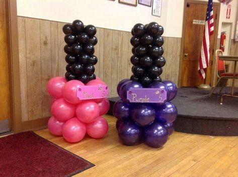 Salon Balloon Arch, Nail Polish Birthday Party Ideas, Nail Birthday Party Ideas, Nail Party Ideas, Cosmetology Graduation Party, Threenager Party, Birthday Ideas For Girls, Nail Polish Party, Cosmetology Graduation